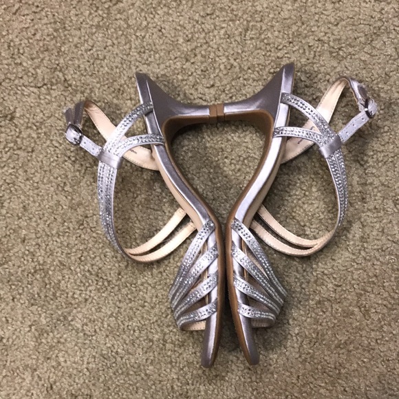 Alex Marie Layona Rhinestone Strappy Kitten Heels Size 6 - Picture 3 of 7